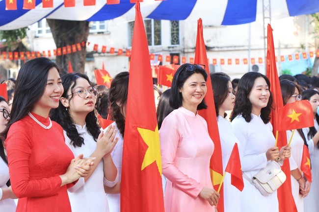 Hơn 25 triệu học sinh, sinh viên bước vào năm học mới: Thầy - trò hân hoan ngày tựu trường - Ảnh 4.